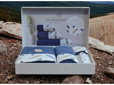 Подарочный набор полотенец La Maison с парфюмом - Vera Mavi (Turkey), 3 штуки Подарочный набор полотенец La Maison с парфюмом - Vera Mavi (Turkey), 3 штуки